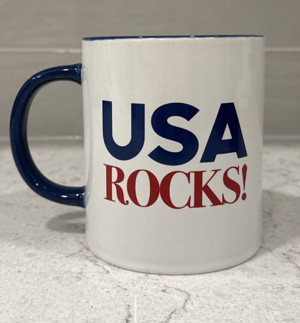 Peanuts Snoopy USA ROCKS 22oz Patriotic Mug Red White Blue America fireworks NEW